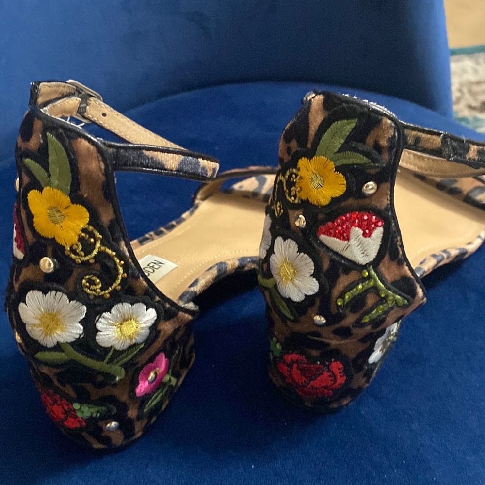 Steve Madden leopard block heel sandals